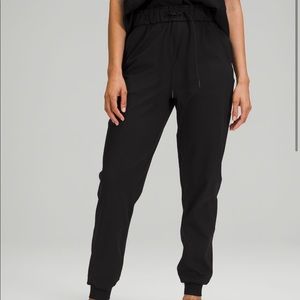 Black LuluLemon joggers